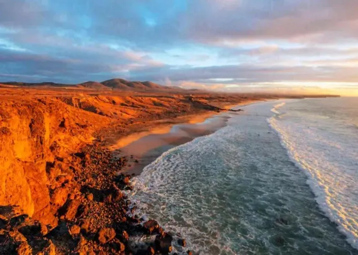 Villa-sleeps 6-free Parking-playground Villa Lajares