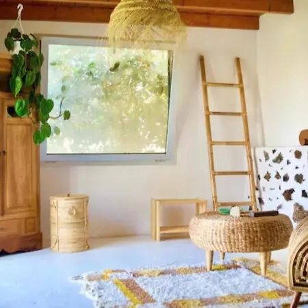 Villa-sleeps 6-free Parking-playground 别墅 *