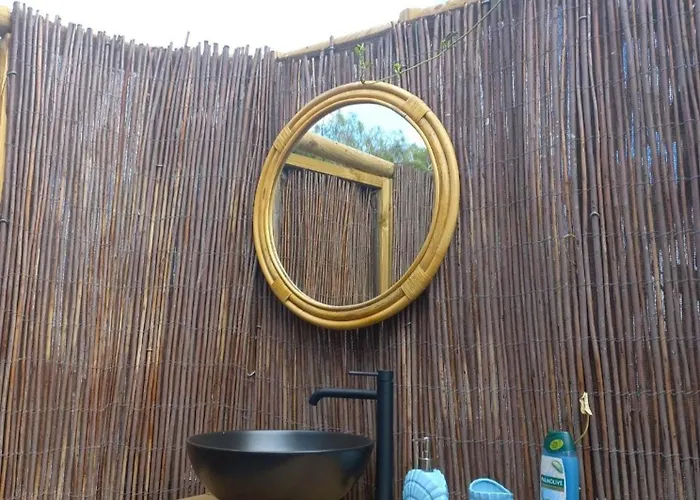 Villa-sleeps 6-free Parking-playground * 라하레스